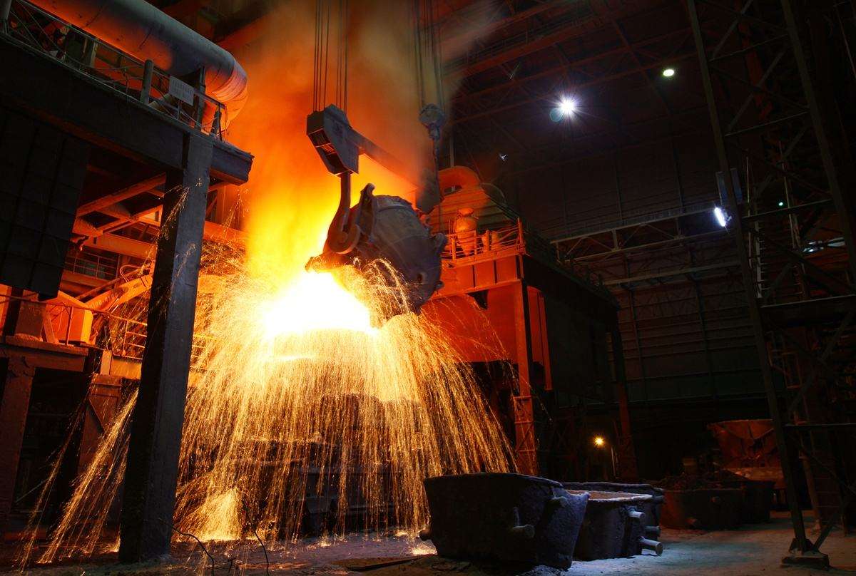 严禁新增钢铁产能，提高过剩产能淘汰标准